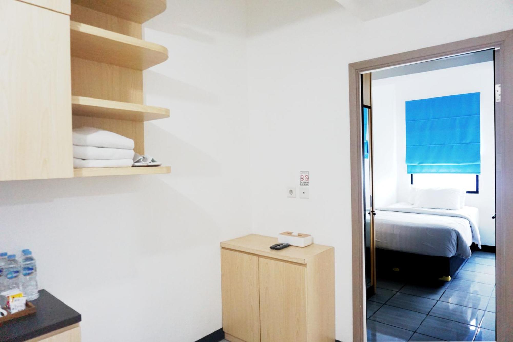 Cordova Suites Semarang Exterior foto