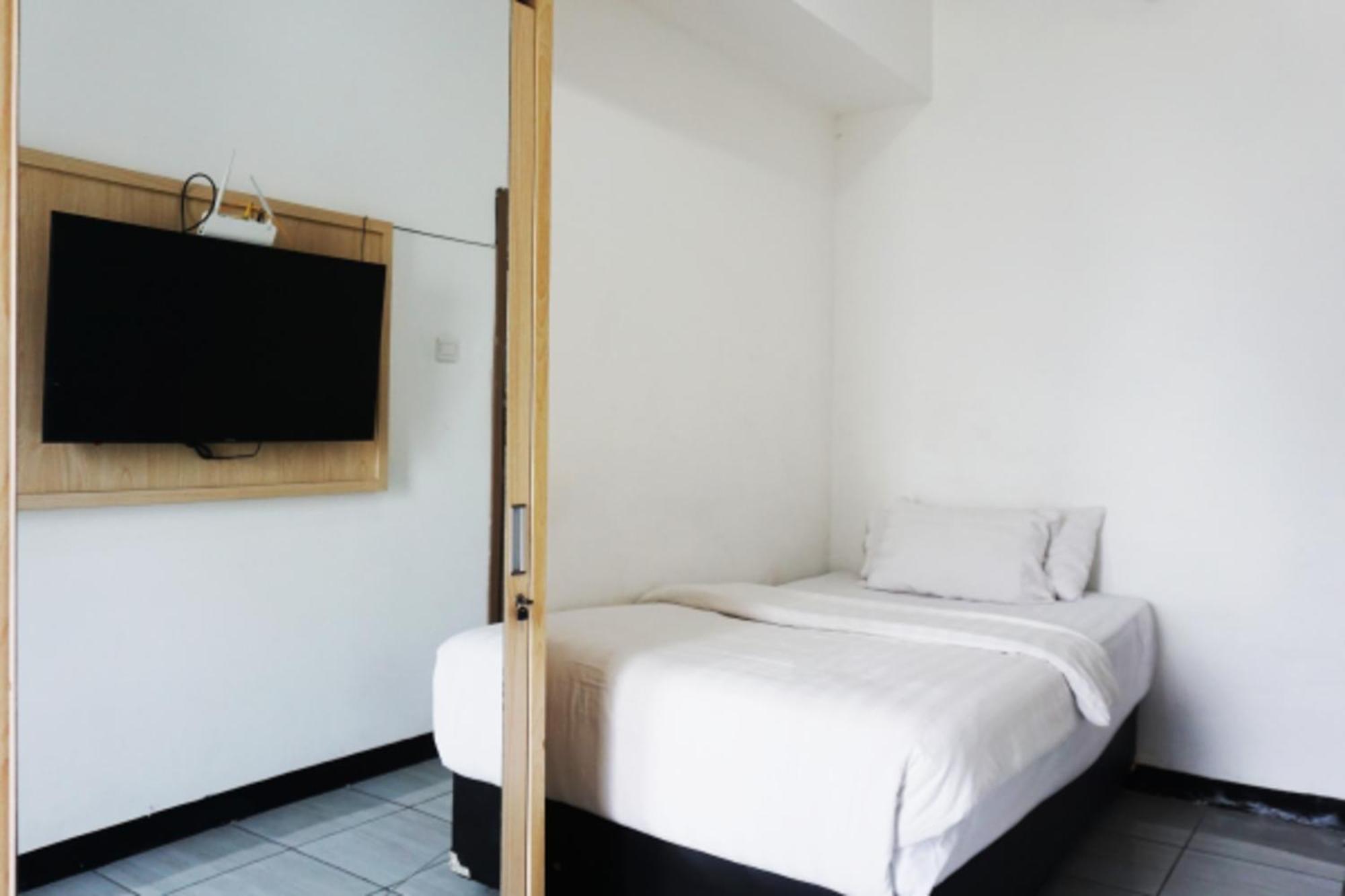 Cordova Suites Semarang Exterior foto