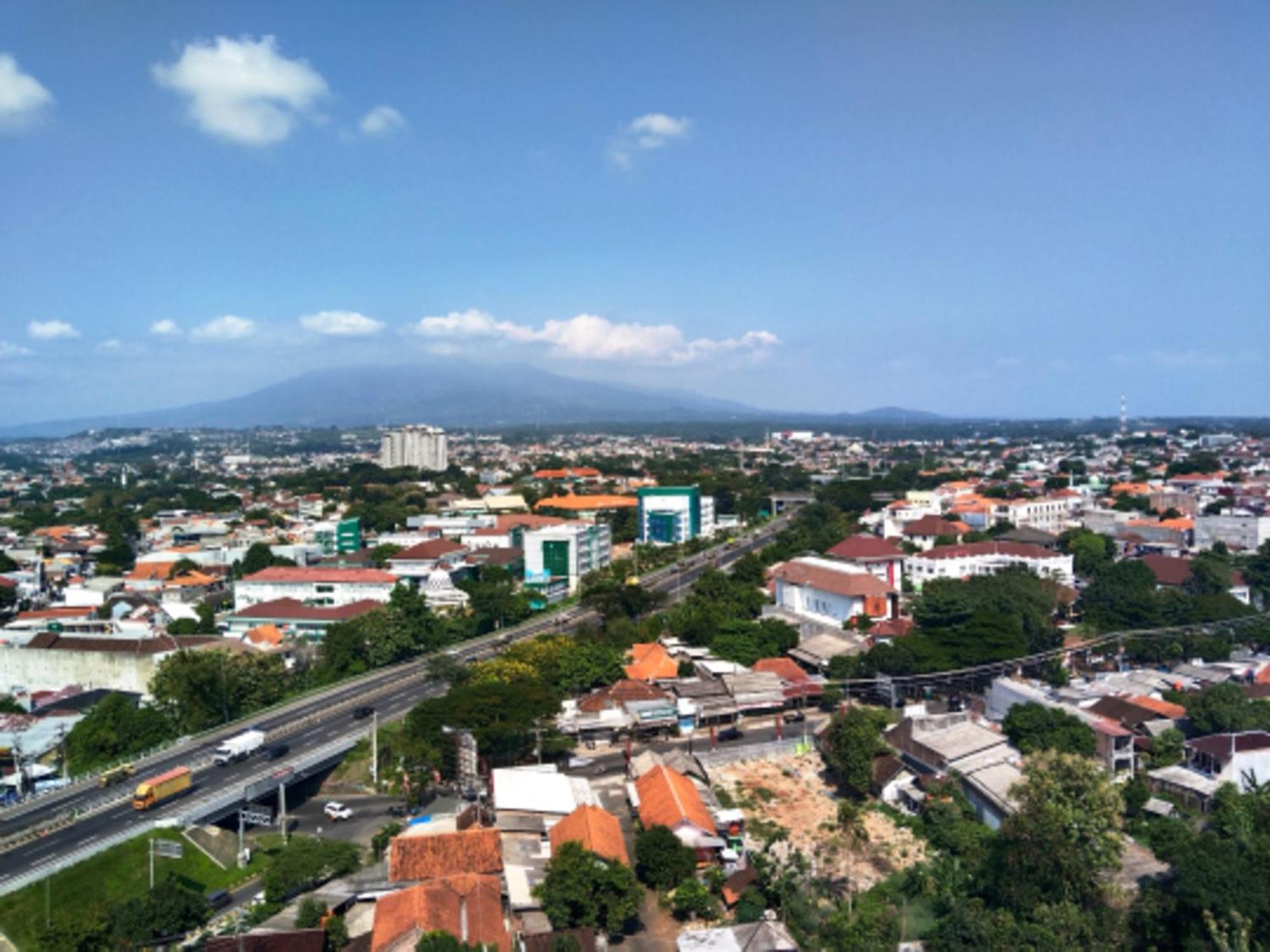 Cordova Suites Semarang Exterior foto